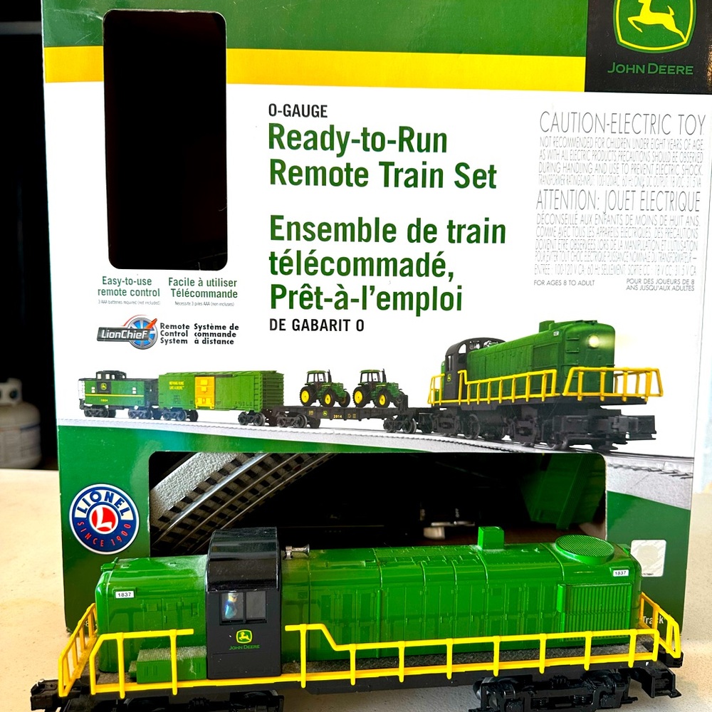 Lionel John Deere Train Set